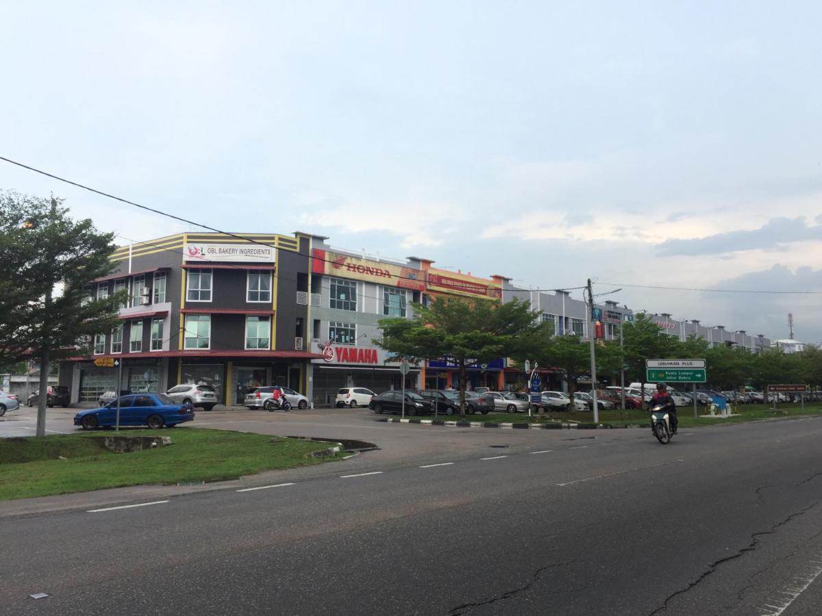 Benuthomestay Johor Bahru Bagian luar foto